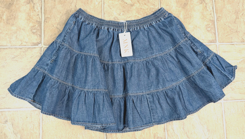 New MNK sz M Tiered Mini denim jean Skirt blue elastic waist pull on 3940